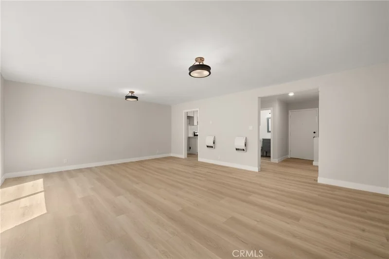 624 S Sullivan Street 8A, Santa Ana, CA 92704