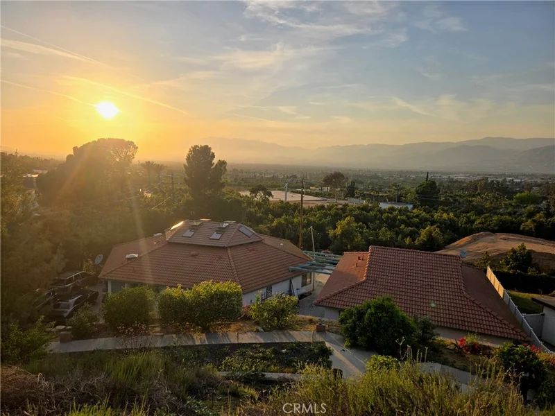 11485 Crafton, Mentone, CA 92359