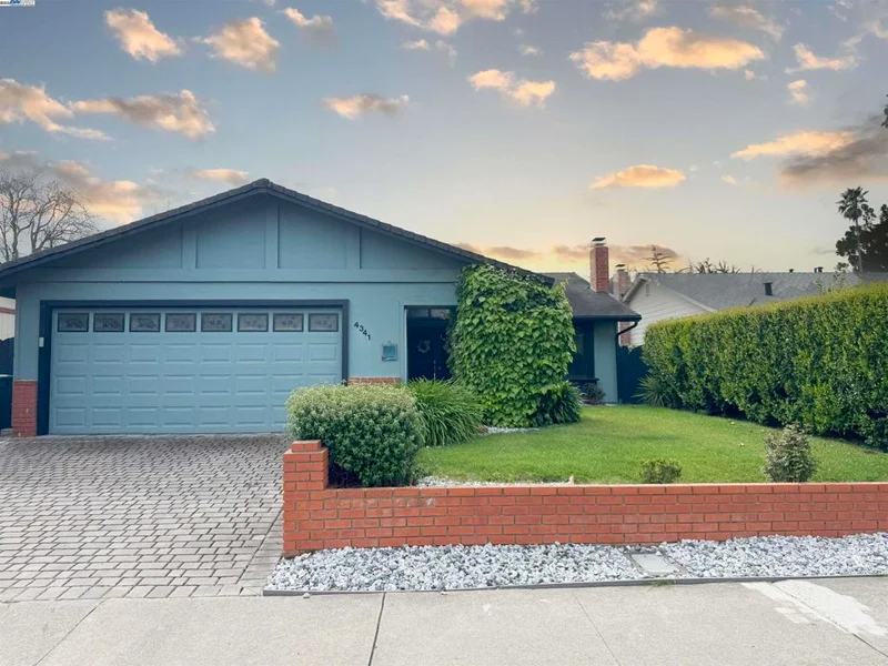 4341 Queen Anne Dr, Union City, CA 94587