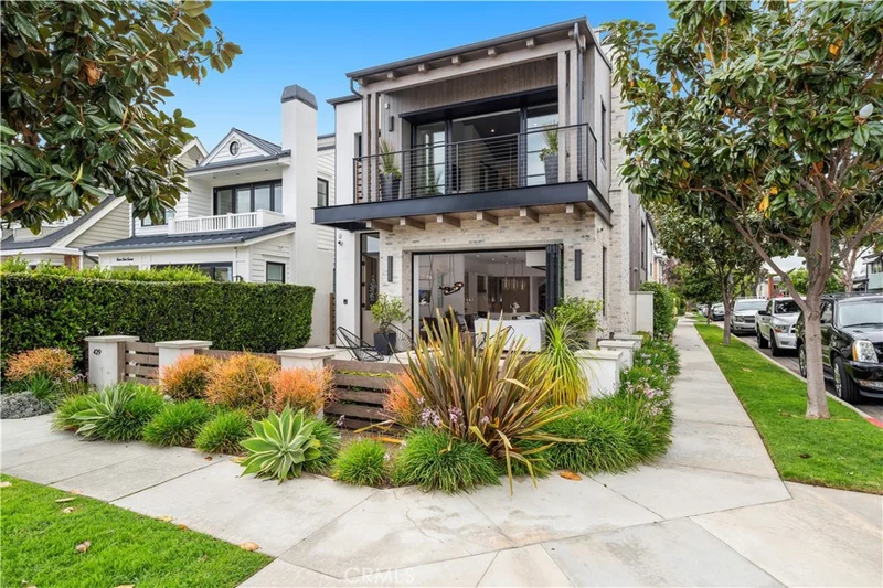 429 Marigold Avenue, Corona Del Mar, CA 92625