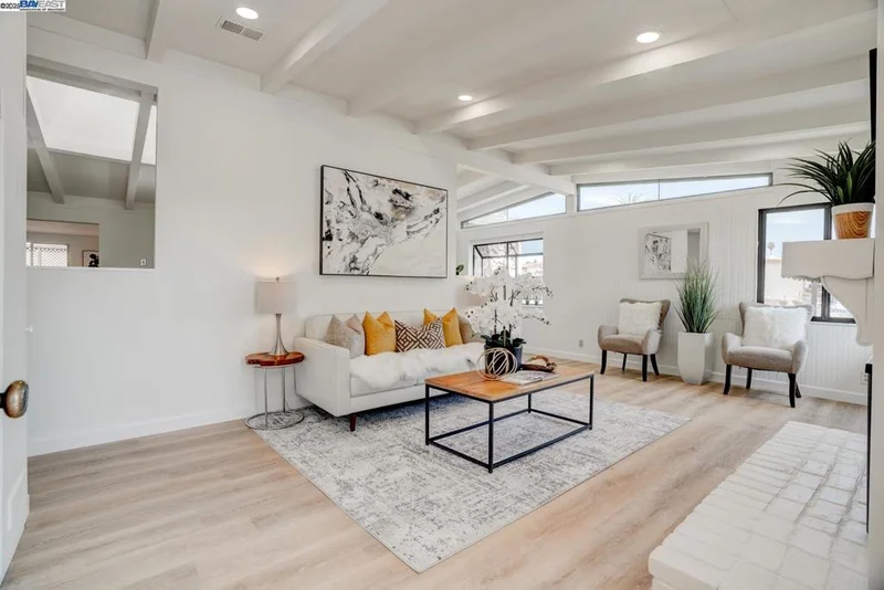 5209 Dupont Ave, Newark, CA 94560