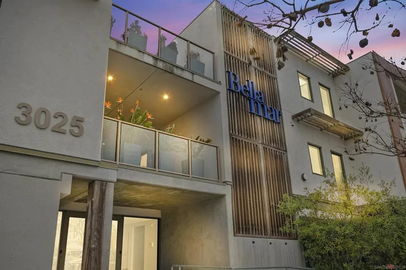 3025 Byron Street 207, San Diego, CA 92106