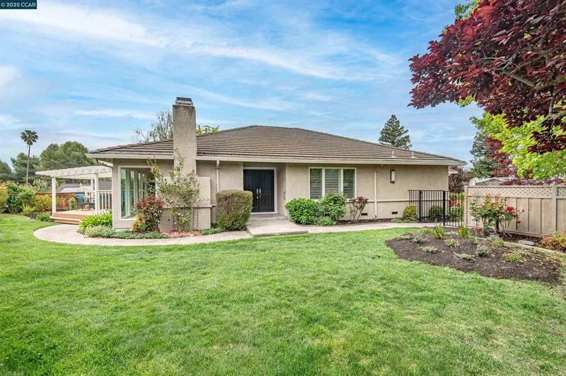 621 Los Robles Ct, Danville, CA 94526