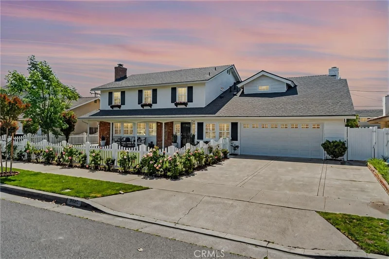2546 E Palmyra Avenue, Orange, CA 92869