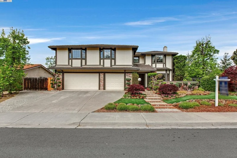 2703 Crater Rd, Livermore, CA 94550