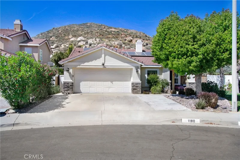 1180 Hampton Place, Perris, CA 92571