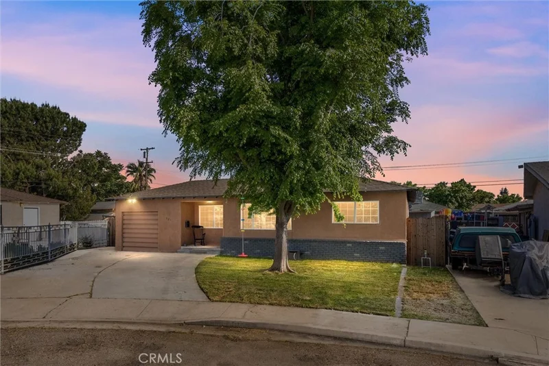 521 Rainbow Court, Bakersfield, CA 93308