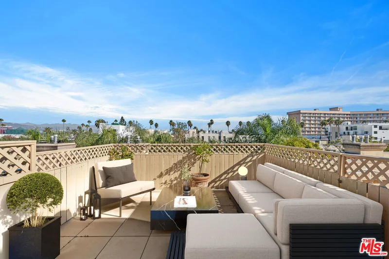 411 N Oakhurst Drive 409, Beverly Hills, CA 90210