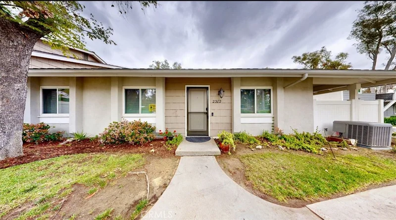 2302 Coventry Circle 1, Fullerton, CA 92833