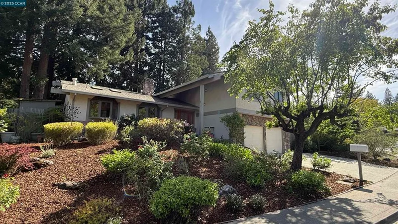 229 Devon Ave, Pleasant Hill, CA 94523