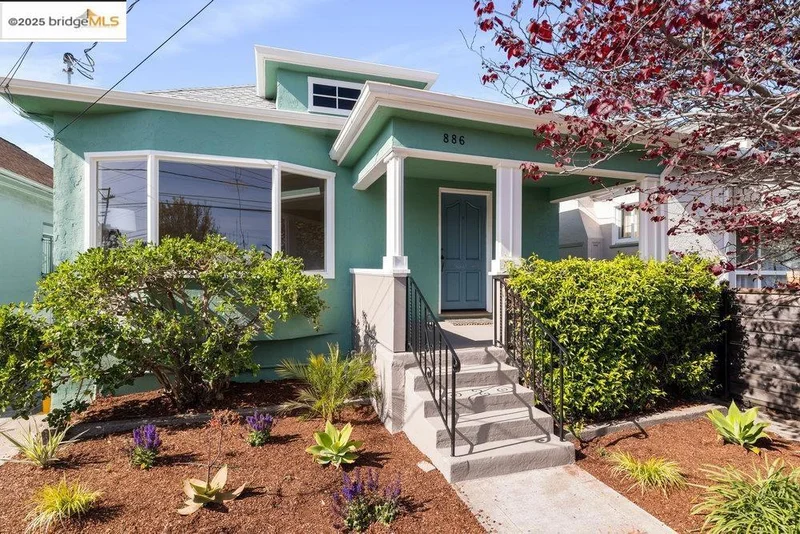 886 56th St, Oakland, CA 94608