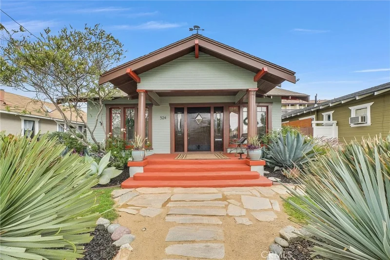 524 Walnut Avenue, Long Beach, CA 90802