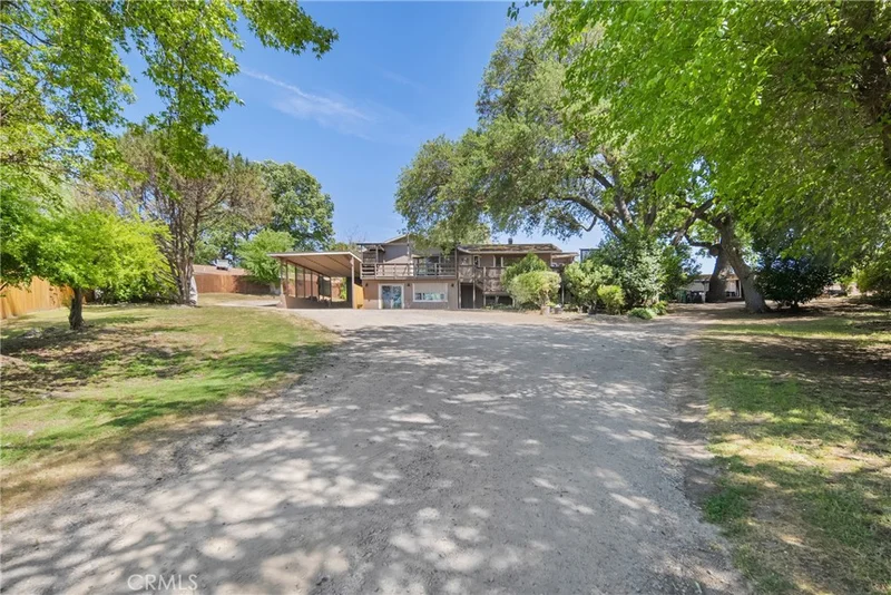 8950 Pueblo Avenue, Atascadero, CA 93422