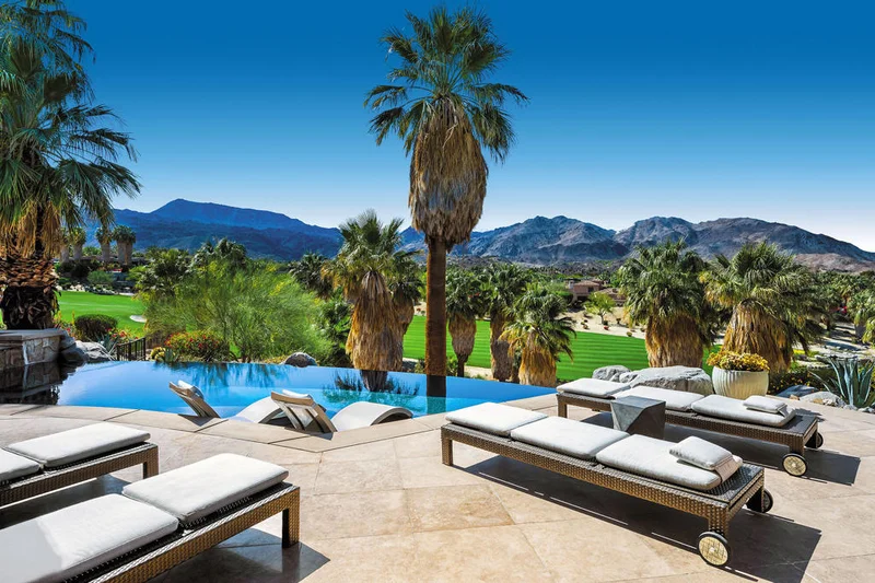 902 Crescent Falls, Palm Desert, CA 92260