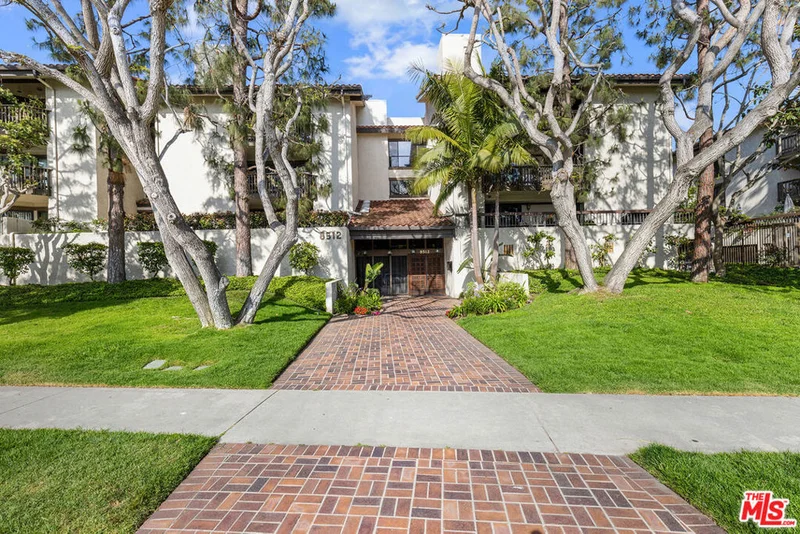 8512 Tuscany Avenue 424, Playa Del Rey, CA 90293