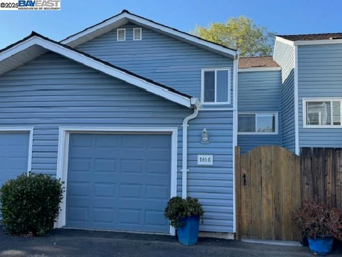 1016 Glenn Cmn, Livermore, CA 94551