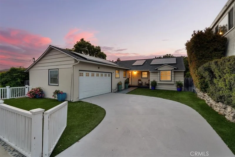1145 8th Street, Hermosa Beach, CA 90254