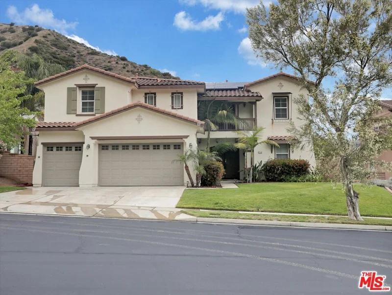 2558 Bulrush Circle, Corona, CA 92882