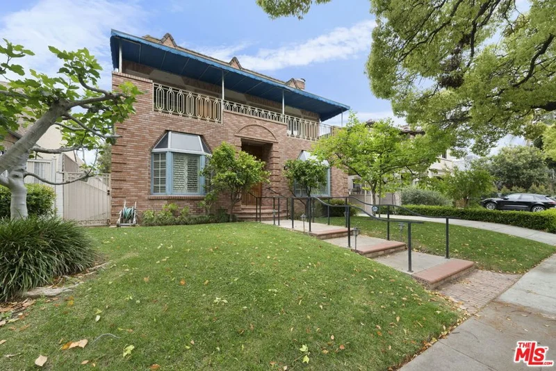 118 N Maple Drive, Beverly Hills, CA 90210
