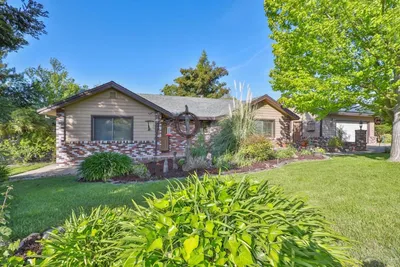 12481 Peach Lane