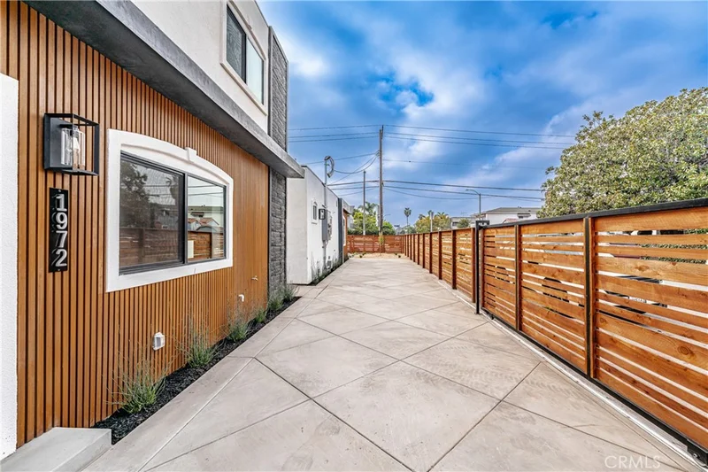 8629 Guthrie Avenue, Los Angeles, CA 90034