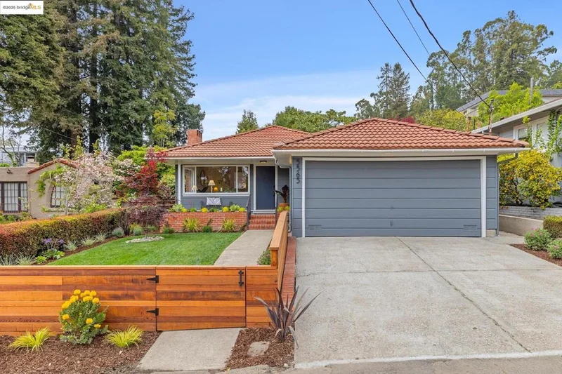 5565 Snake Rd, Oakland, CA 94611