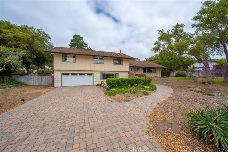 259 Saint Andrews Way, Lompoc, CA 93436