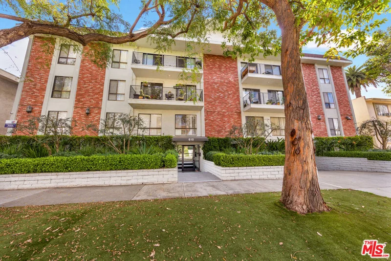 610 N Orlando 304, West Los Angeles, CA 90048