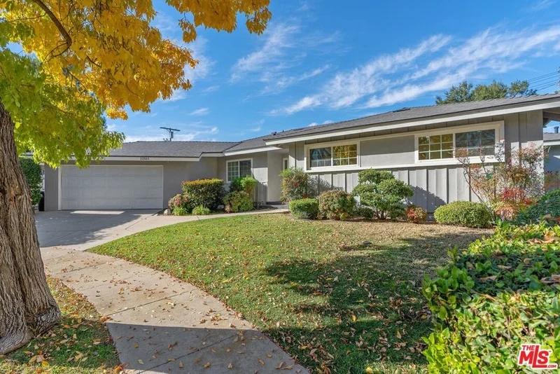 22563 Tiara Street, Woodland Hills, CA 91367