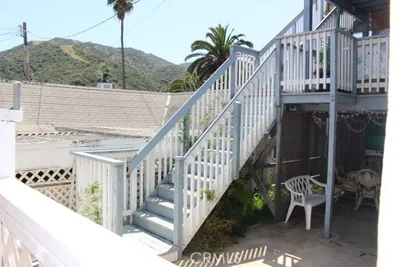 320 Metropole Avenue B, Avalon, CA 90704