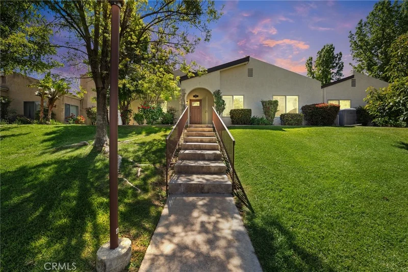 1032 Ardmore Circle, Redlands, CA 92374