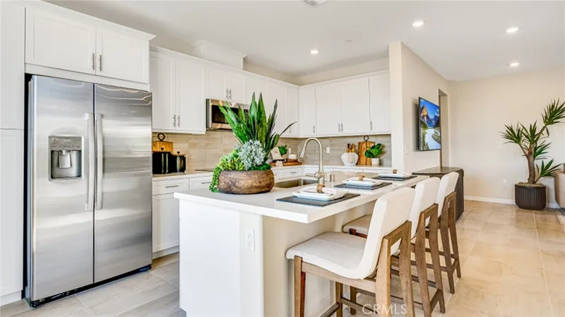 2717 E Amberley Privado, Ontario, CA 91762
