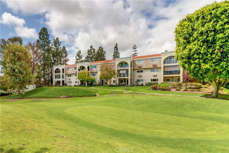 5517 Paseo Del Lago E 2H, Laguna Woods, CA 92637