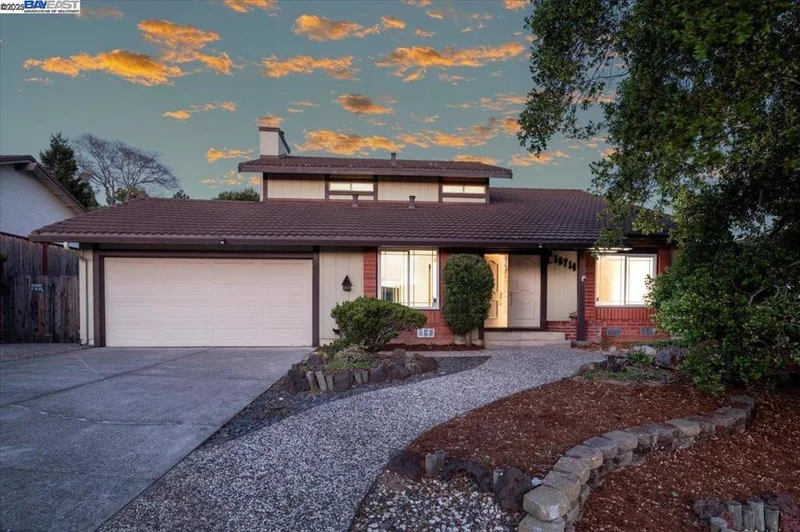 18714 E Cavendish Dr, Castro Valley, CA 94552