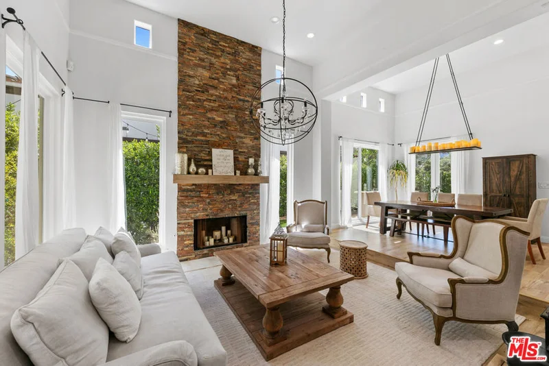2311 Waring Drive, Agoura Hills, CA 91301