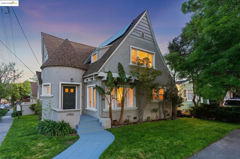 2956 55th Ave, Oakland, CA 94605