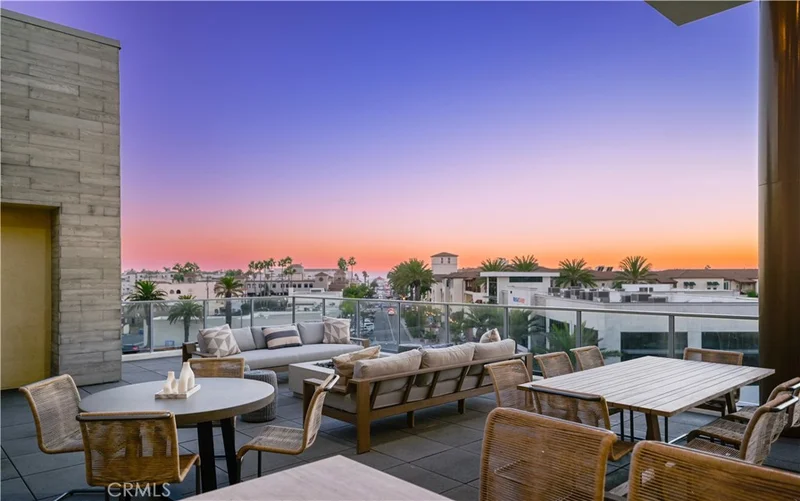 414 Main 305, Huntington Beach, CA 92248