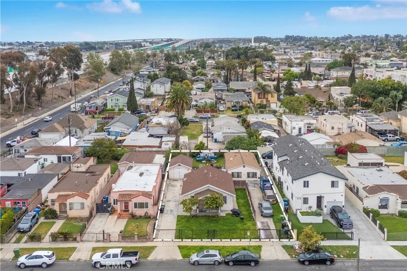 418 W 101st Street, Los Angeles, CA 90003