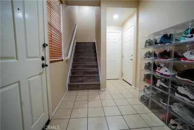 216 W Merlot Drive photo 2