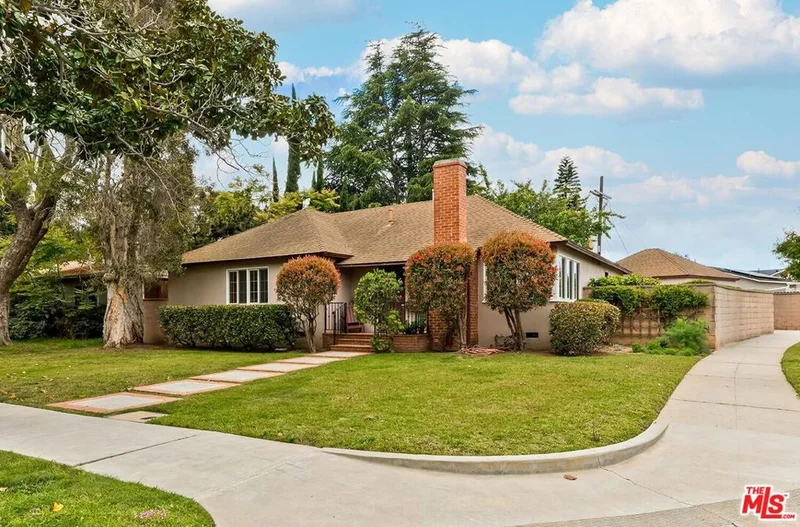2715 Selby Avenue, Los Angeles, CA 90064