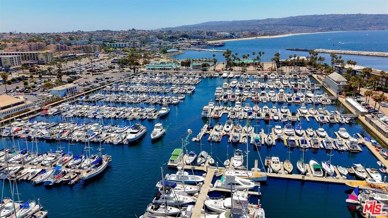 420 S Broadway B, Redondo Beach, CA 90277