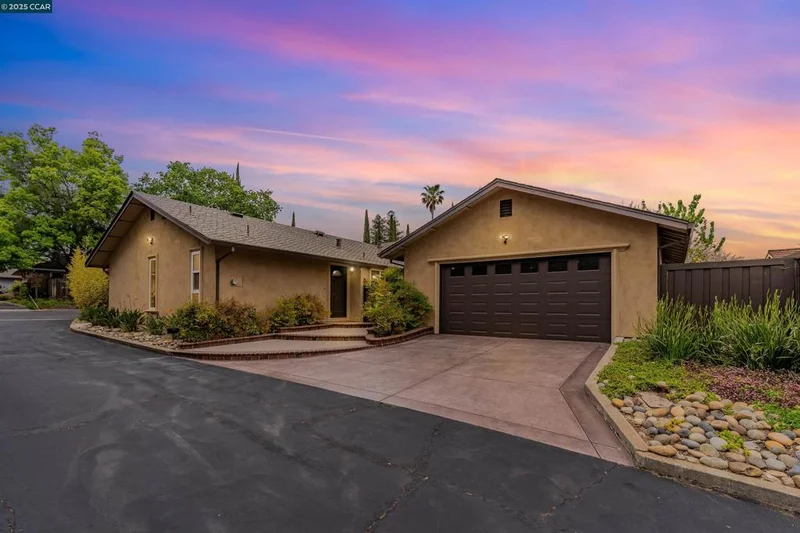 5588 Gonzalez Ct, Concord, CA 94521