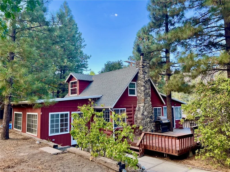 876 Lark Road, Wrightwood, CA 92397