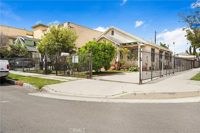 457 W 46th Street, Los Angeles, CA 90037
