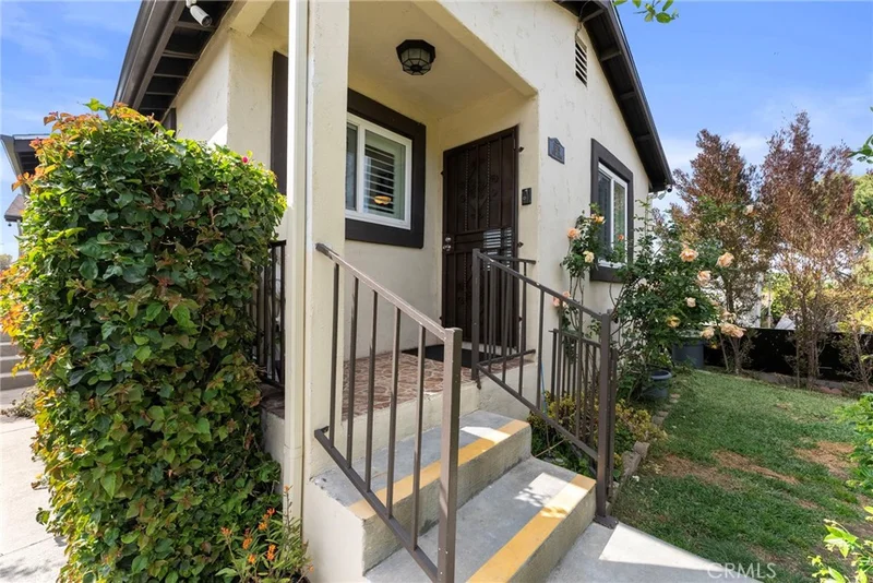 11719 Vieta Avenue, Lynwood, CA 90262
