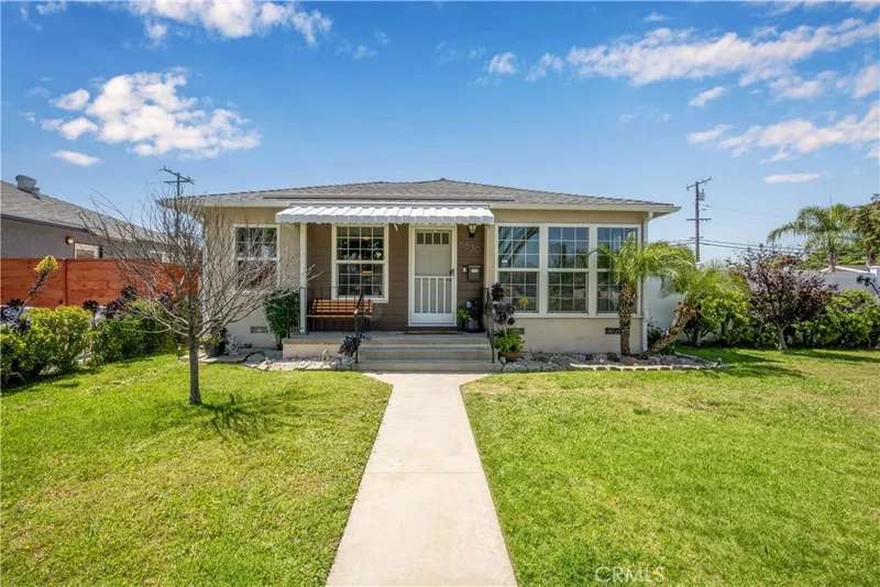 5530 E Mezzanine Way, Long Beach, CA 90808