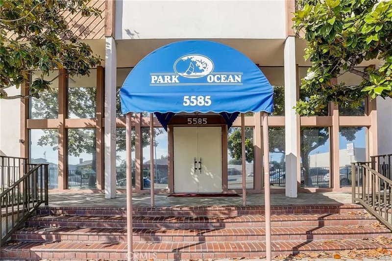 5585 E Pacific Coast 317, Long Beach, CA 90804