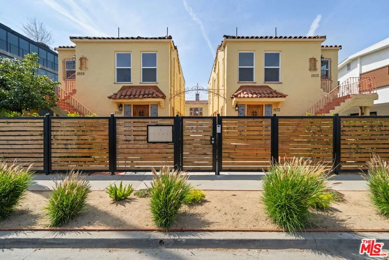 2941 Redondo Boulevard, Los Angeles, CA 90016