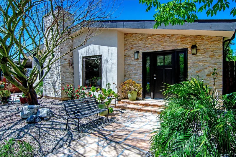 10415 Penrose Street, Sun Valley, CA 91352