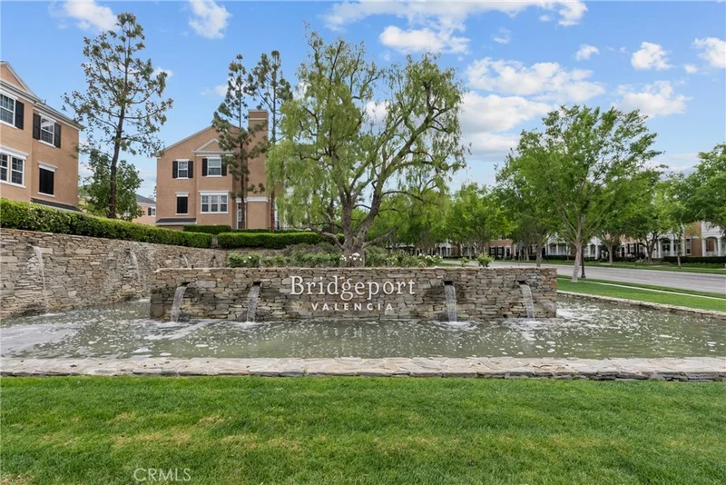 27009 Channel Lane 8, Valencia, CA 91355